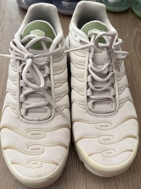 Nike Air Max Plus size 11 - White Sneakers with Tan and Olive Green Details
